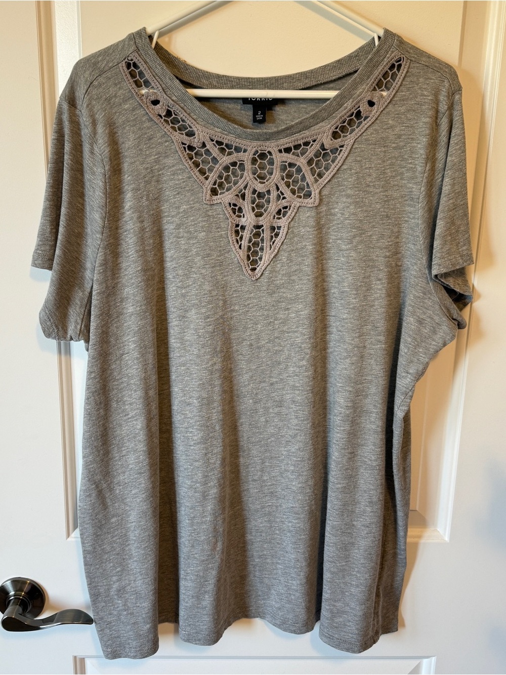 Torrid Cotton Crochet Embellished Tee -  heathered grey - sz 2